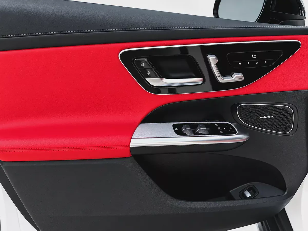 2025 Mercedes Benz GLC200-9-9