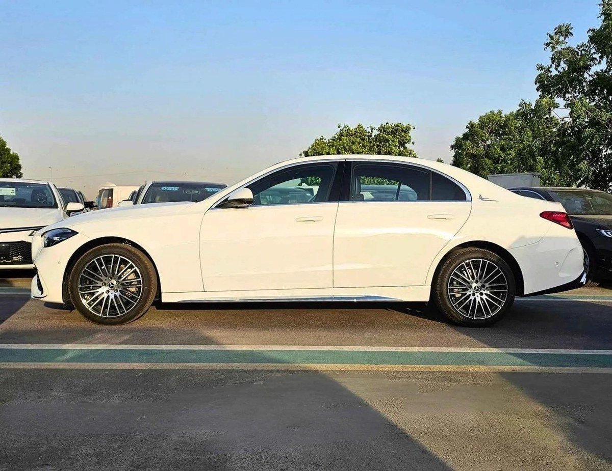 Mercedes Benz C 200 L 1.5L / TURBO SPORT EDITION / 360* CAMERA / LEATHER SEATS-10-10