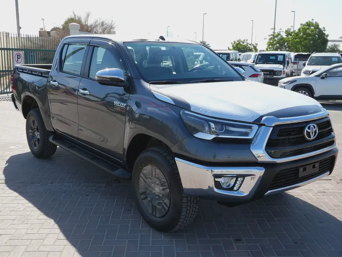 2026 TOYOTA HILUX SR 5 D/CAB 2.8L P/UP 4X4 DIESEL A/T FULL GCC BRAND NEW 0KM-2-2