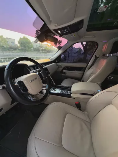 Land Rover Range Rover HSE 2018 | GCC Specs | Pristine Condition-14