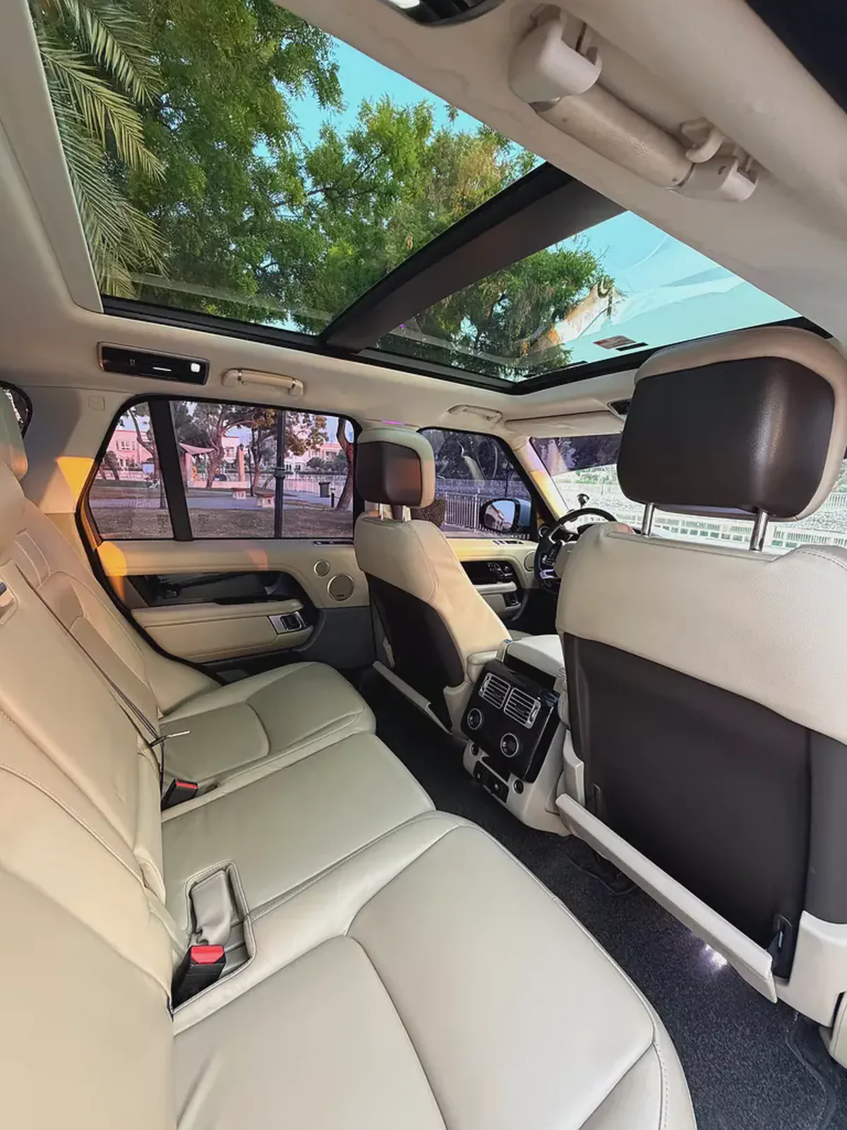 Land Rover Range Rover HSE 2018 | GCC Specs | Pristine Condition-10-10