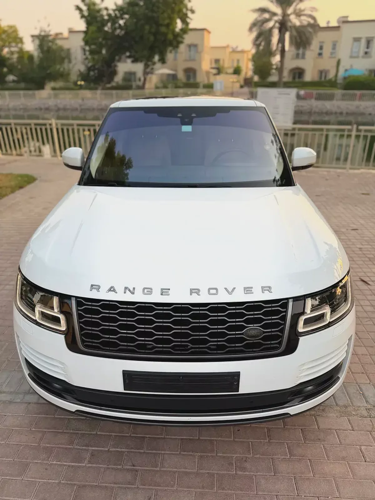 Land Rover Range Rover HSE 2018 | GCC Specs | Pristine Condition-12-12