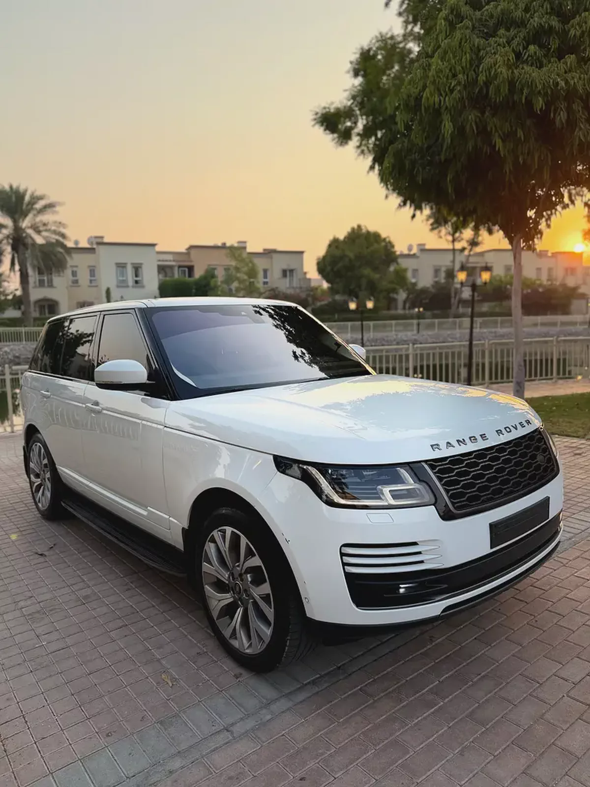 Land Rover Range Rover HSE 2018 | GCC Specs | Pristine Condition-6-6