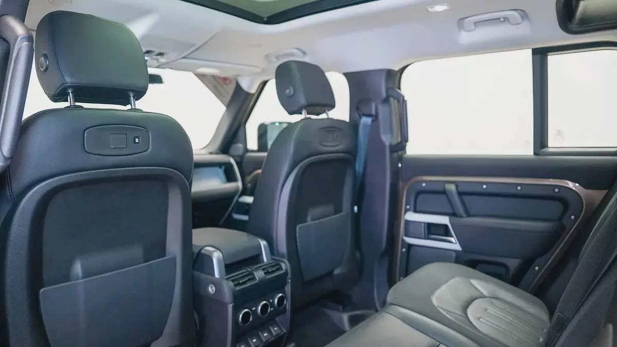 UAEs Very Best Example | AED 3,538 PM | P400 First Edition 7 Seater Widetrack-7-7
