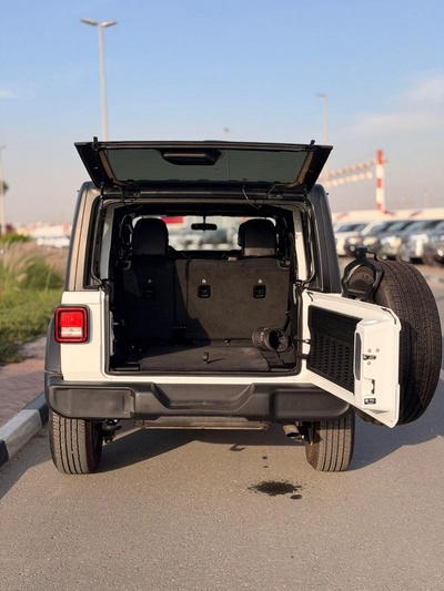Jeep Wrangler Unlimited Sport 3.6L A/T (5 Seater)-18