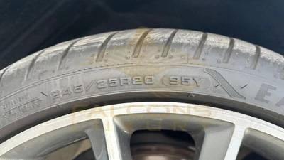 Mercedes-Benz E300 Premium 2.0L-20