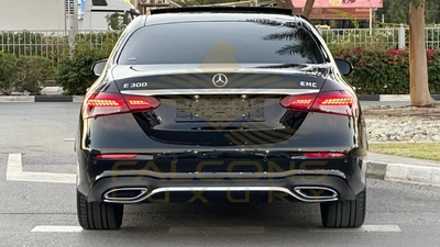 Mercedes-Benz E300 Premium 2.0L-22