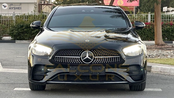 Mercedes-Benz E300 Premium 2.0L