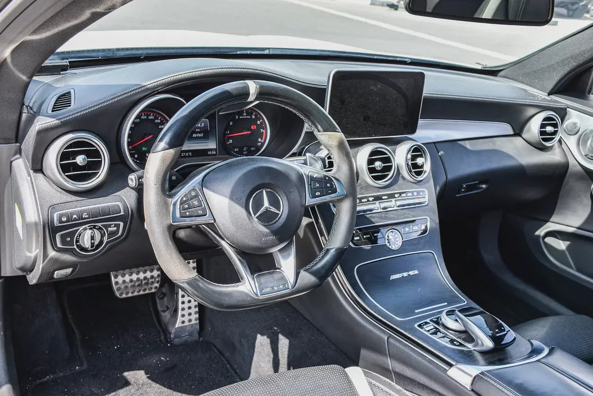 2017- BENZ C63s AMG COUPE  - SUPER CLEAN - LIKE NEW - ONLY 86,000 KM-10-10