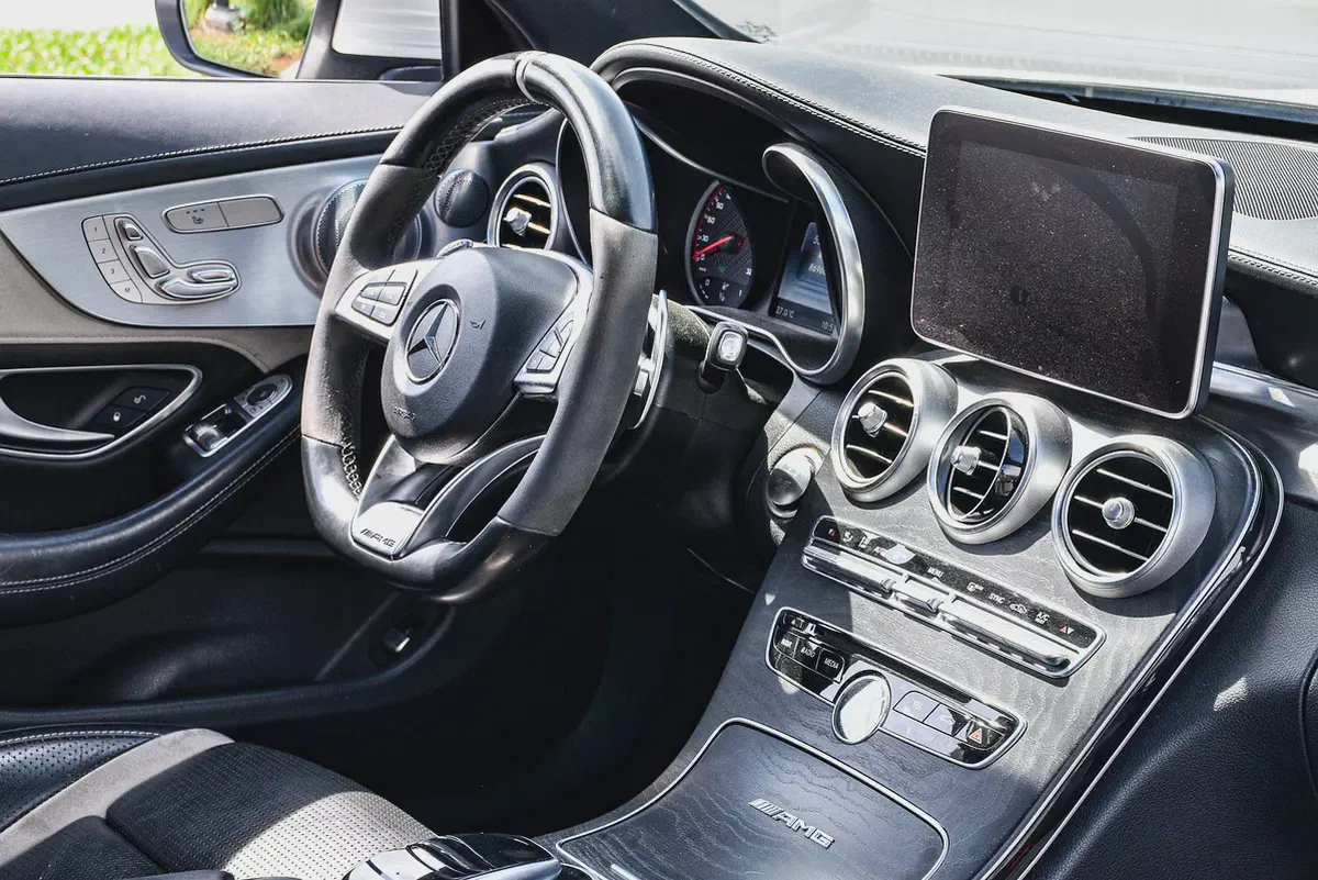 2017- BENZ C63s AMG COUPE  - SUPER CLEAN - LIKE NEW - ONLY 86,000 KM-14-14