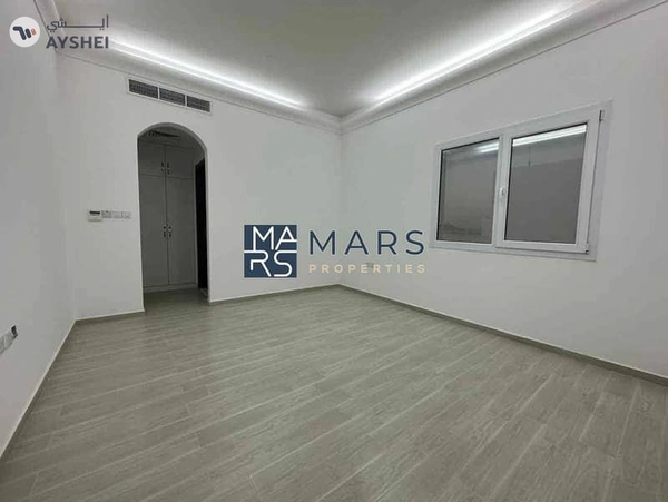 Luxury 5 bedrooms villa | near to grand mosque Sharjah | on very good price just 150,000 AED