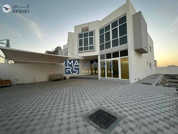Luxury 5 bedrooms villa | near to grand mosque Sharjah | on very good price just 150,000 AED