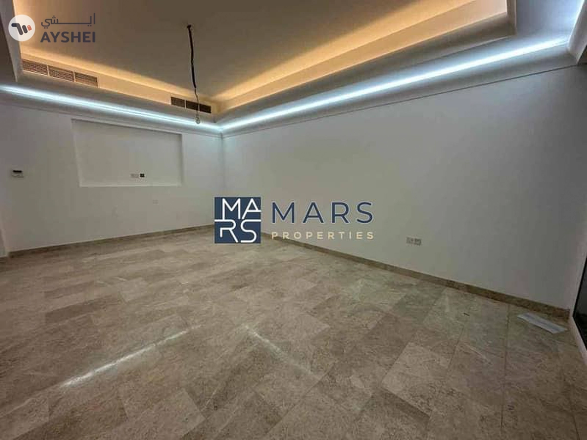 Luxury 5 bedrooms villa | near to grand mosque Sharjah | on very good price just 150,000 AED-3-3