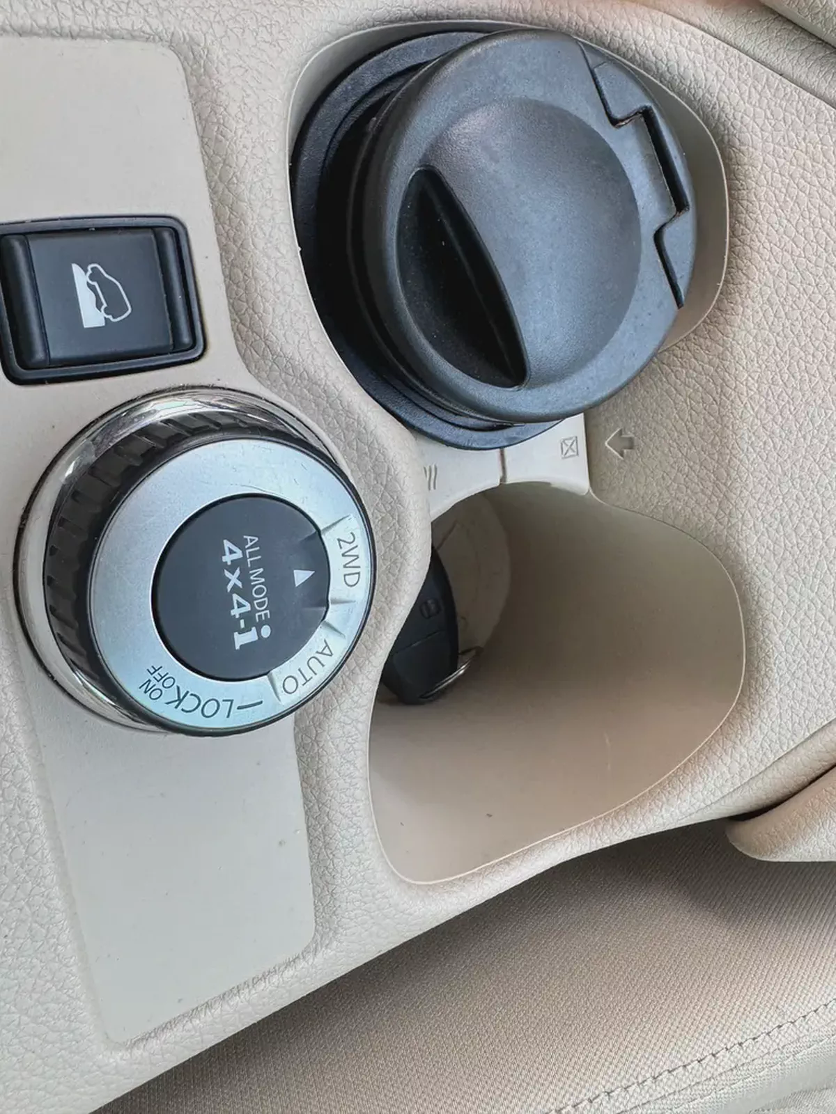 Nissan X-Trail 4*4 SV 2018 | GCC Specs | Family SUV-14-14