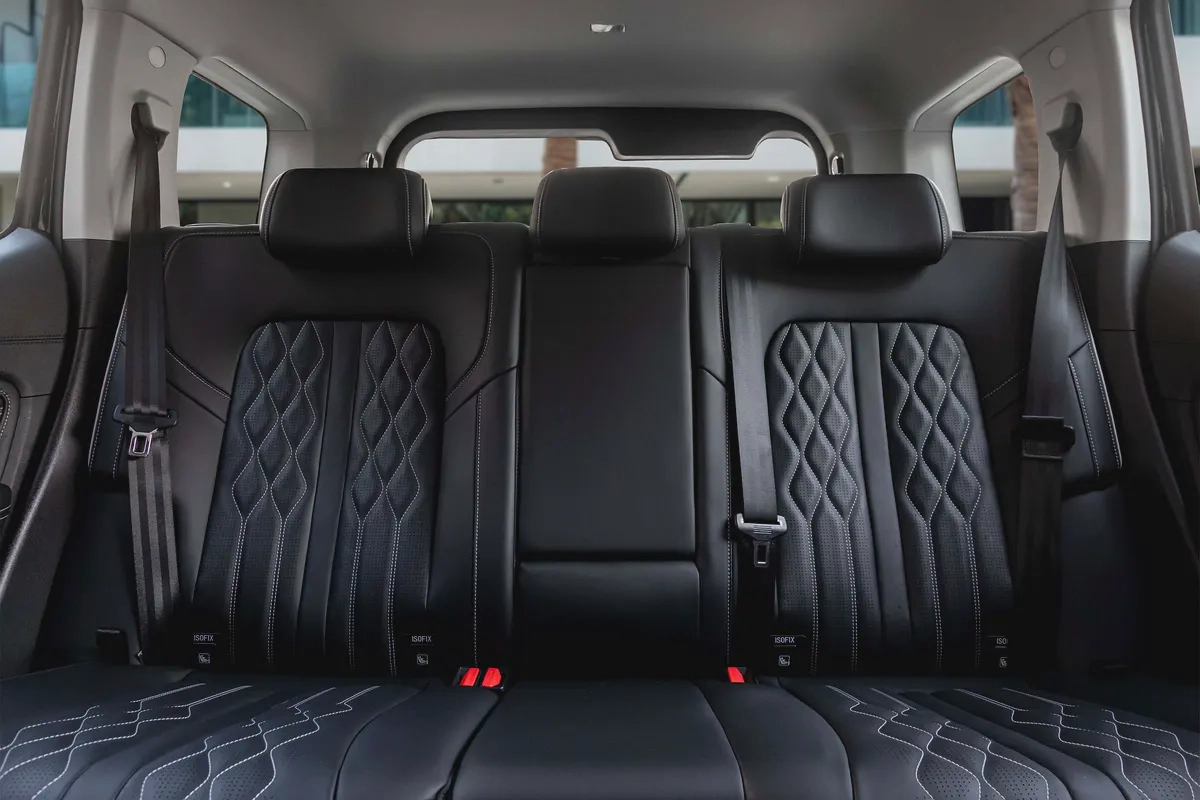 1,861 P.M |  300 Challenger | 0% Downpayment | Agency Warranty-11-11