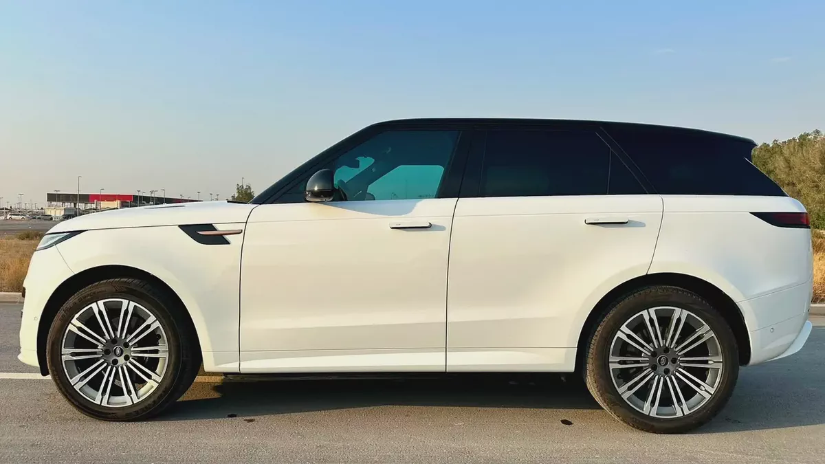 2023 Land Rover Range Rover Sport P400 Dynamic HSE - European Specs-2-2