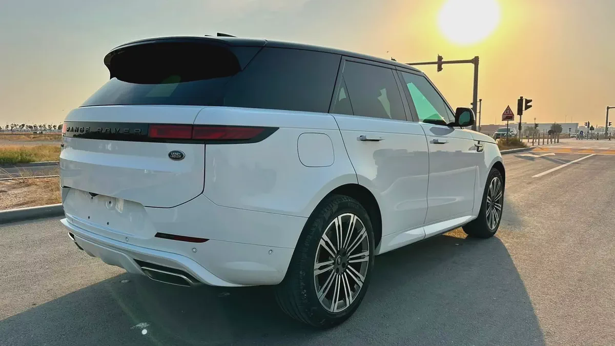 2023 Land Rover Range Rover Sport P400 Dynamic HSE - European Specs-4-4