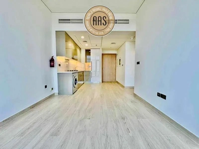Pool view •• hot offer •• great community •• chiller free •• luxurious apartment-0
