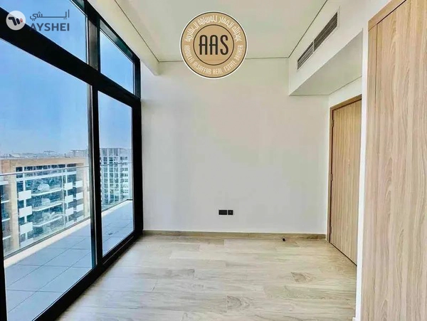 Pool view •• hot offer •• great community •• chiller free •• luxurious apartment