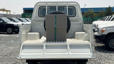 Toyota Land Cruiser Pick Up Land cruiser DOUBLE CABIN lc79 4.2L DIESEL V6 MY2025 FOR EXPORT ONLY.-6