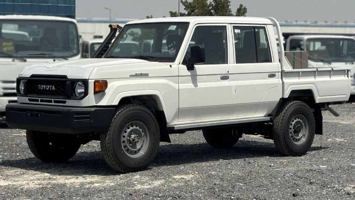 Toyota Land Cruiser Pick Up Land cruiser DOUBLE CABIN lc79 4.2L DIESEL V6 MY2025 FOR EXPORT ONLY.