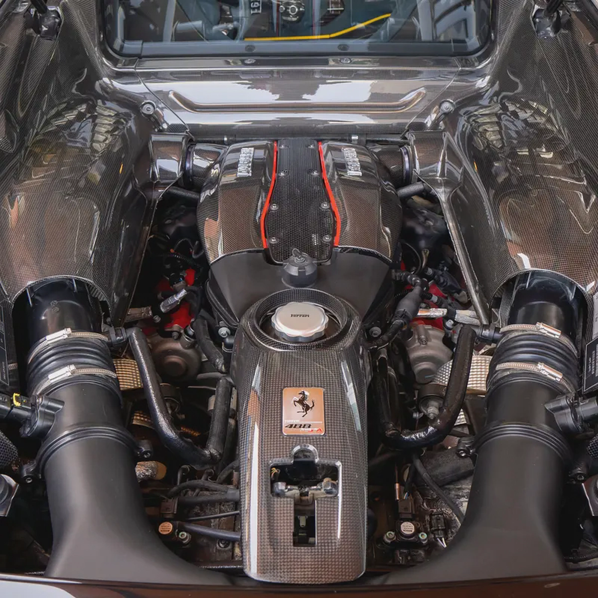 2019 FERRARI 488 PISTA GCC ONLY 14,000km