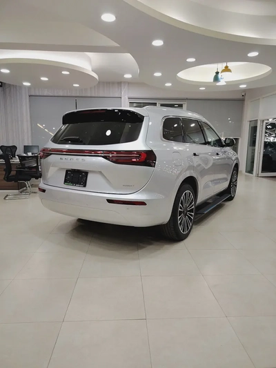 Seres 7 Flagship 2025 GCC Specs-5