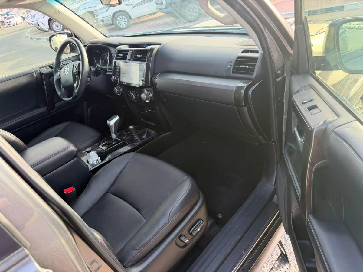 Toyota 4Runner LIMITED 2021 TOYOTA 4RUNNER - 4x4 4.0L - V6 - Diff Lock and Crawl Control - push start-12-0