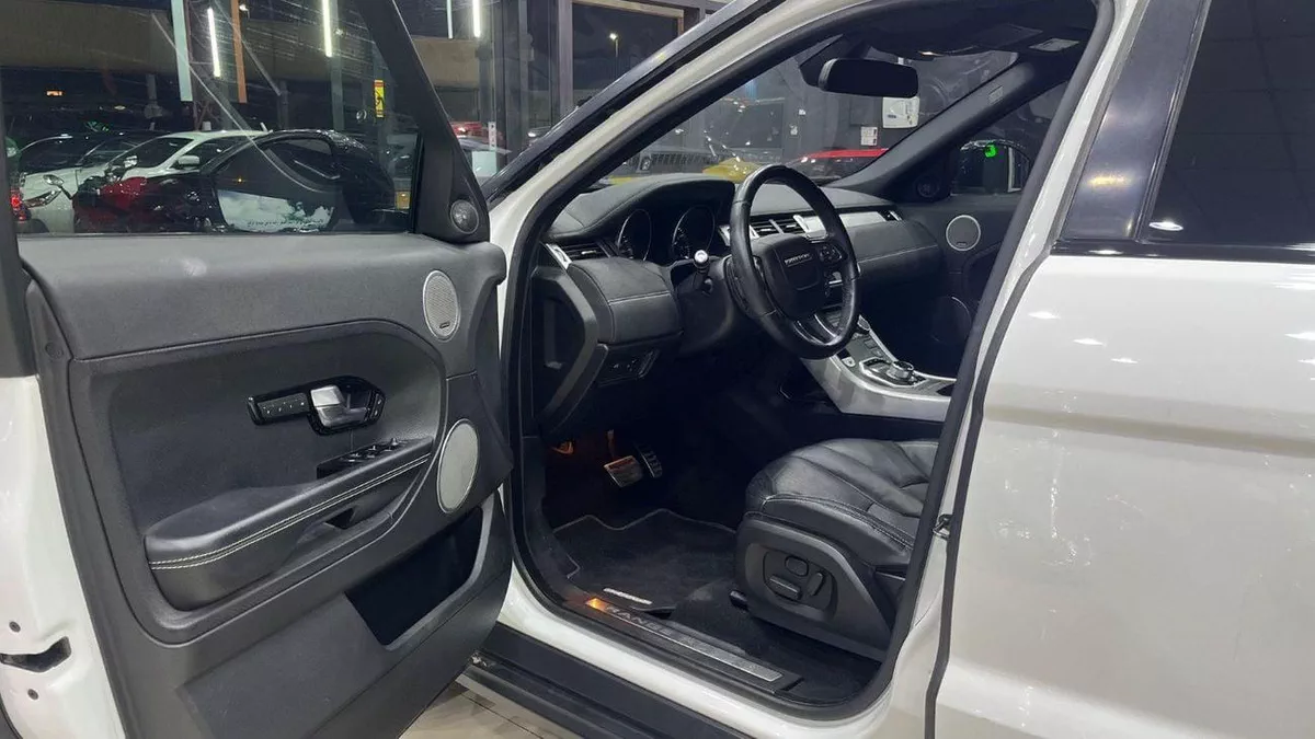 Land Rover Range Rover Evoque DYNAMIC-11-0