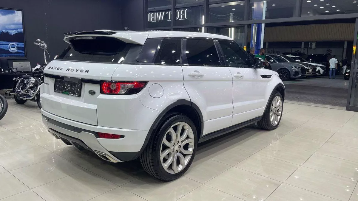 Land Rover Range Rover Evoque DYNAMIC-7-0