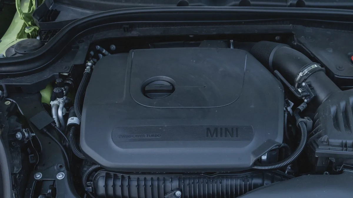 MINI Hatch Cooper S 2024-11-11