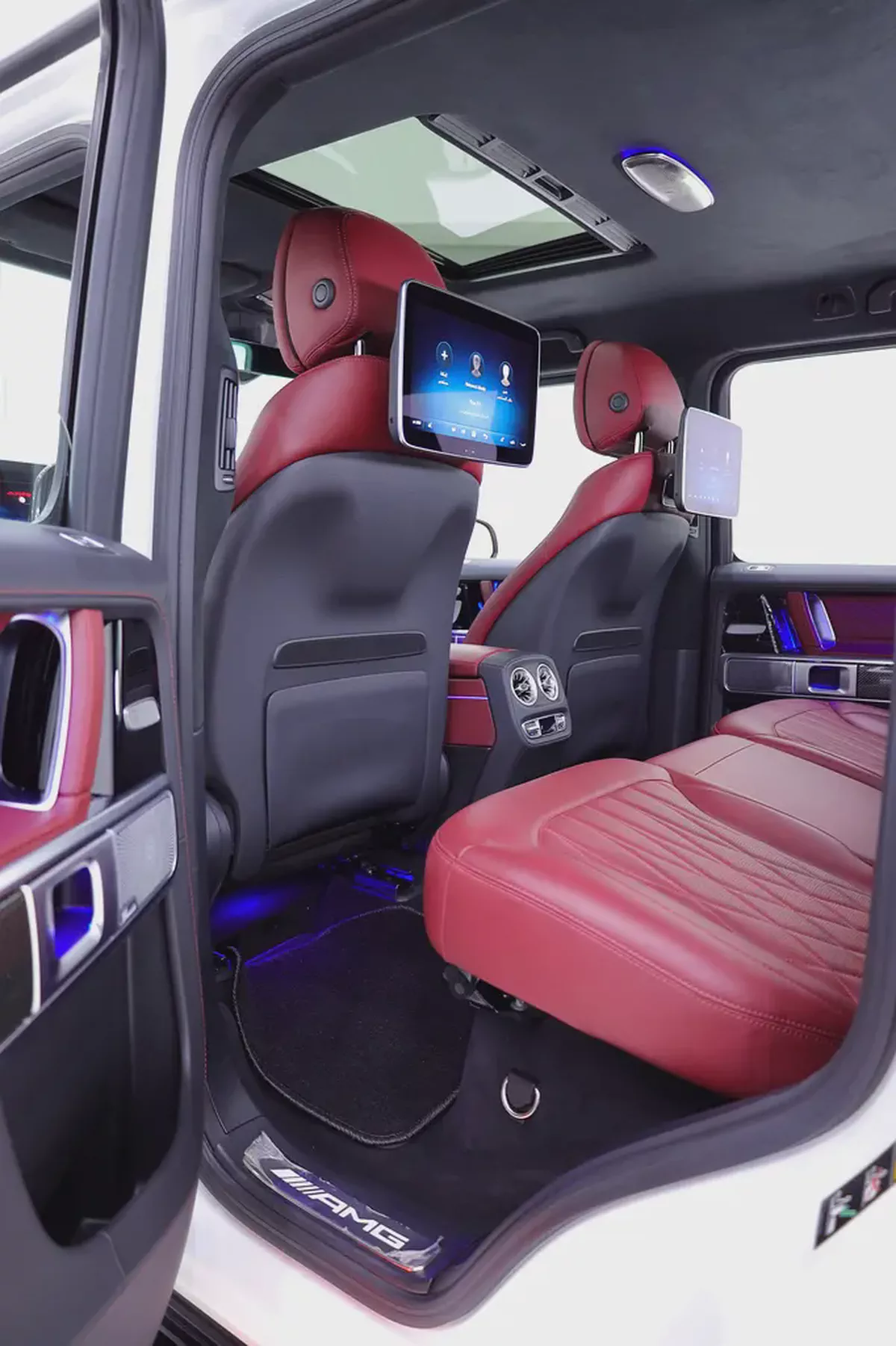 G63 GCC DOUBLE NIGHT PACKAGE - FULL EXT/INT CARBON + REAR MONITOR + 5 YEARS WARRANTY+SERVICE GARGASH-9-9
