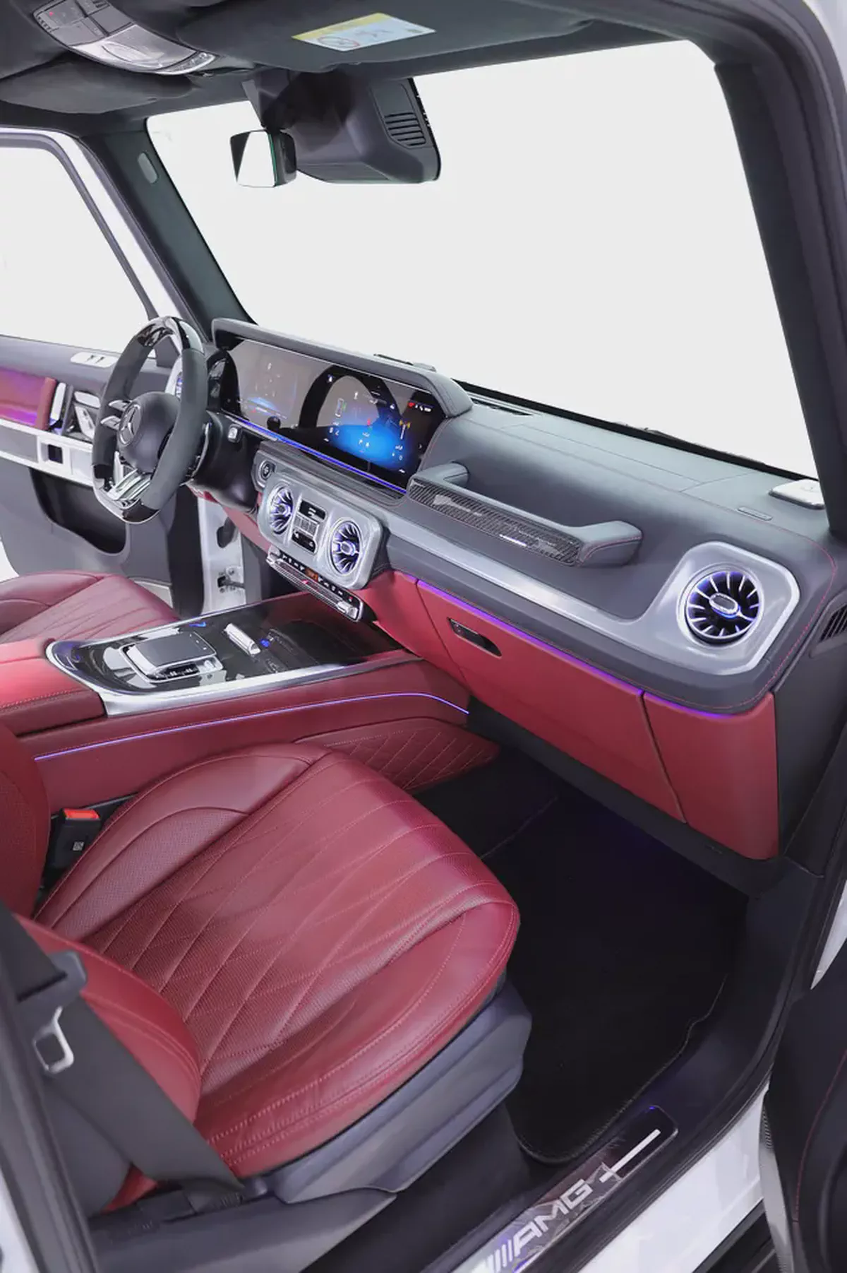 G63 GCC DOUBLE NIGHT PACKAGE - FULL EXT/INT CARBON + REAR MONITOR + 5 YEARS WARRANTY+SERVICE GARGASH-10-10