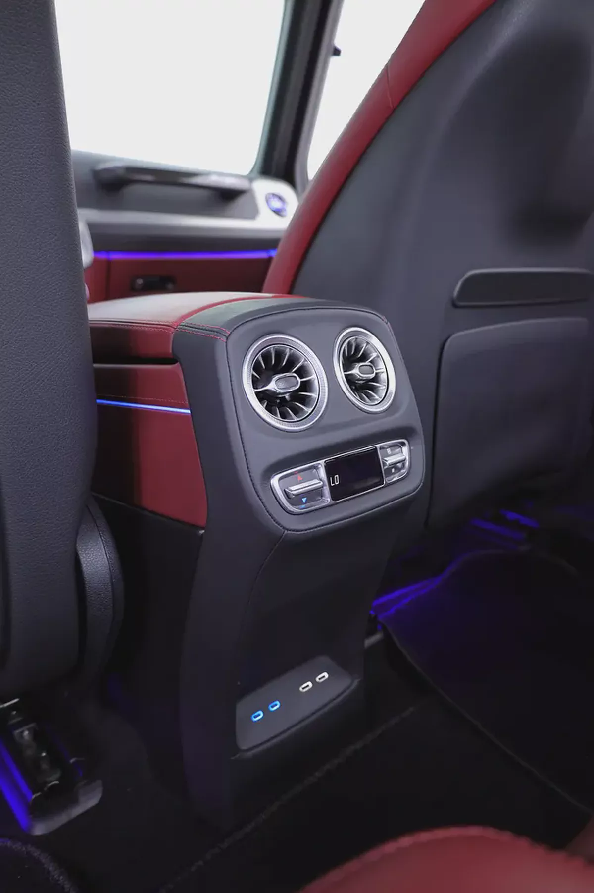 G63 GCC DOUBLE NIGHT PACKAGE - FULL EXT/INT CARBON + REAR MONITOR + 5 YEARS WARRANTY+SERVICE GARGASH-17-17