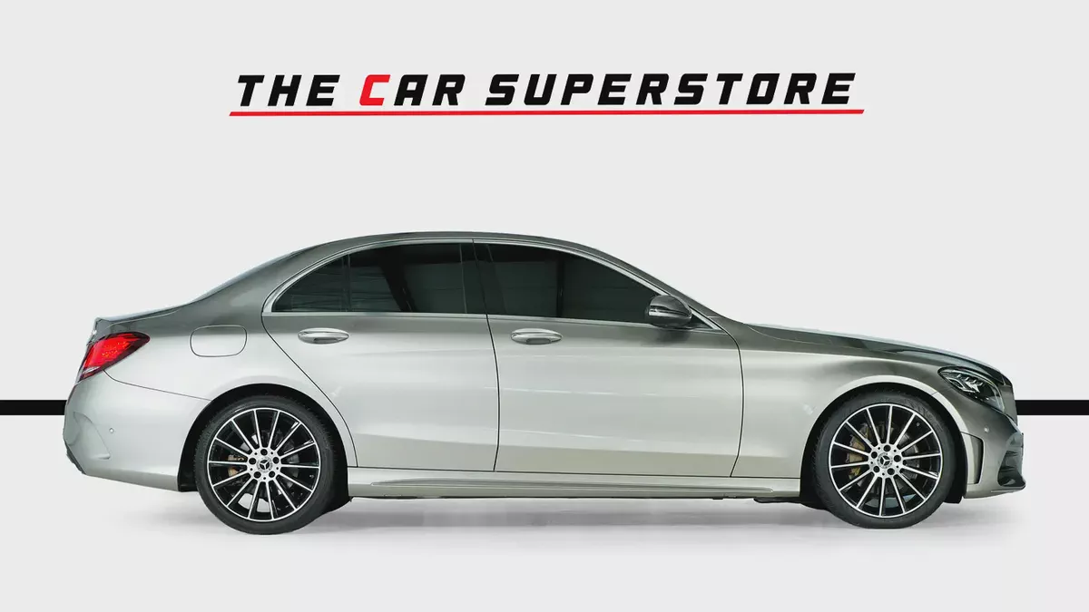 Mercedes Benz C200-AMG-GCC-Well maintained-high Specifications-Mercedes Service history available-8-8