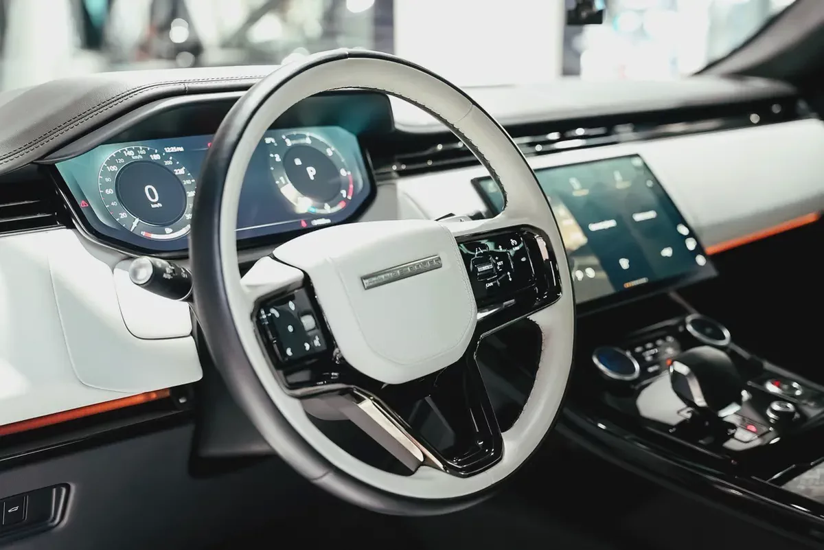 2023 Land Rover Range Rover Sport First Edition - GCC Specs-5-5