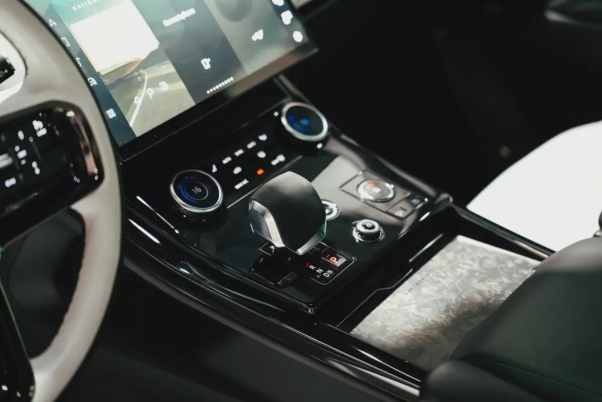 2023 Land Rover Range Rover Sport First Edition - GCC Specs-6-6