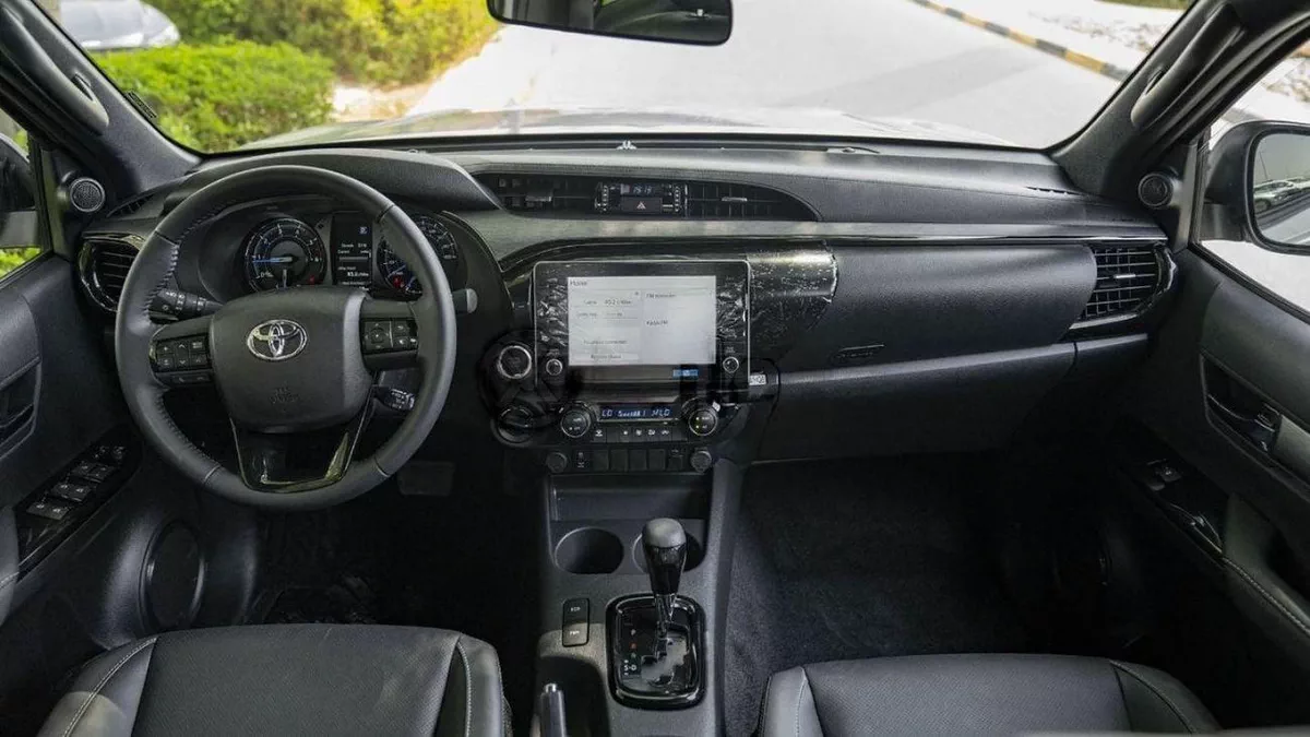 Toyota Hilux TOYOTA HILUX ADVENTURE 2.8L diesel ADVANTURE 2024 FULL OPTION AUTOMATIC-11-0