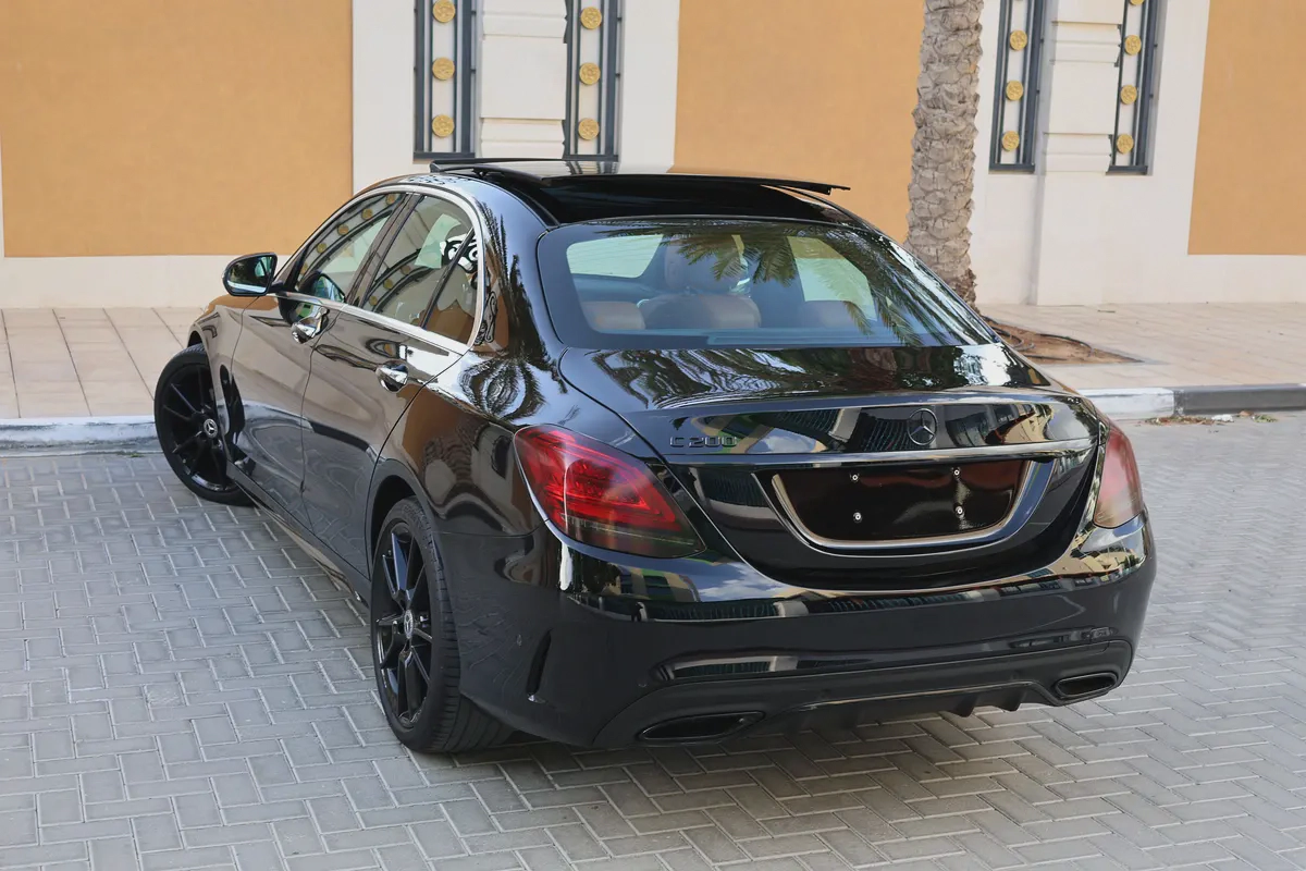 MERCEDES-BENZ C200-2021-70000KM-UNDER WARRANTY-GCC SPECS-3-3
