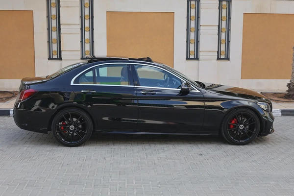 MERCEDES-BENZ C200-2021-70000KM-UNDER WARRANTY-GCC SPECS