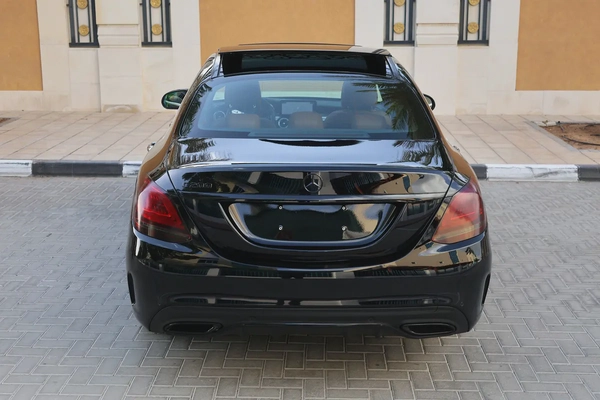 MERCEDES-BENZ C200-2021-70000KM-UNDER WARRANTY-GCC SPECS