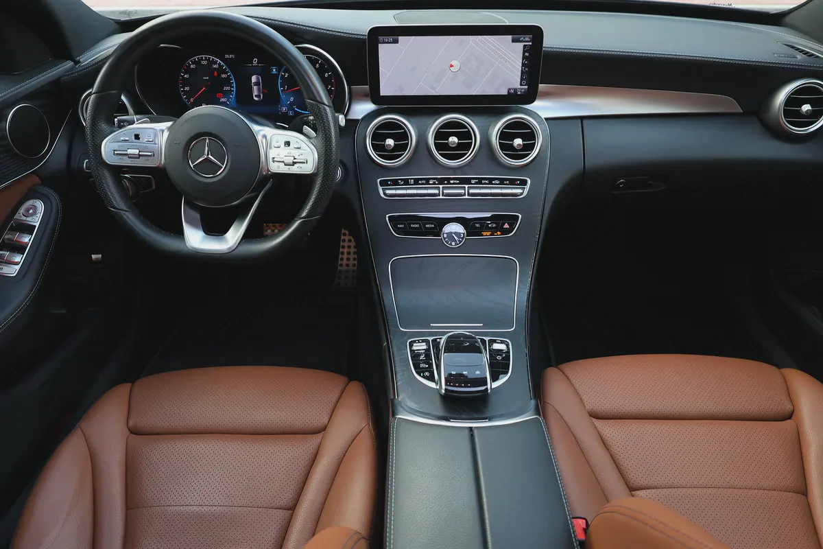 MERCEDES-BENZ C200-2021-70000KM-UNDER WARRANTY-GCC SPECS-13-13