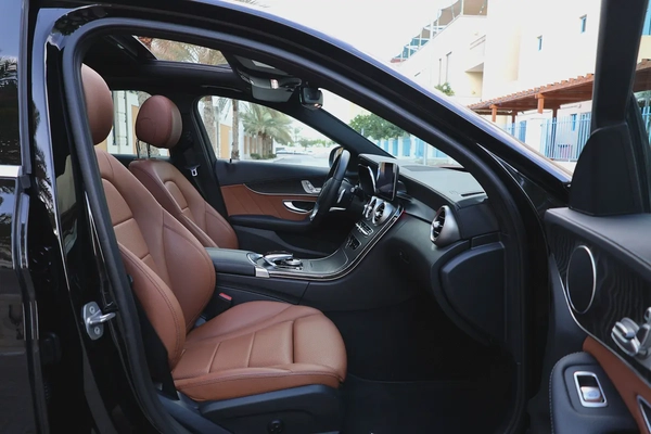 MERCEDES-BENZ C200-2021-70000KM-UNDER WARRANTY-GCC SPECS