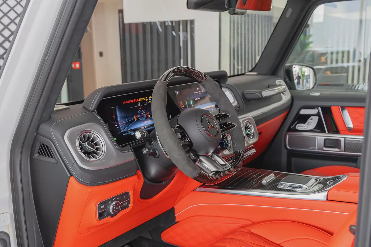 Mercedes-Benz G63 | 2025 | White | Korean Specs | V8-14-14