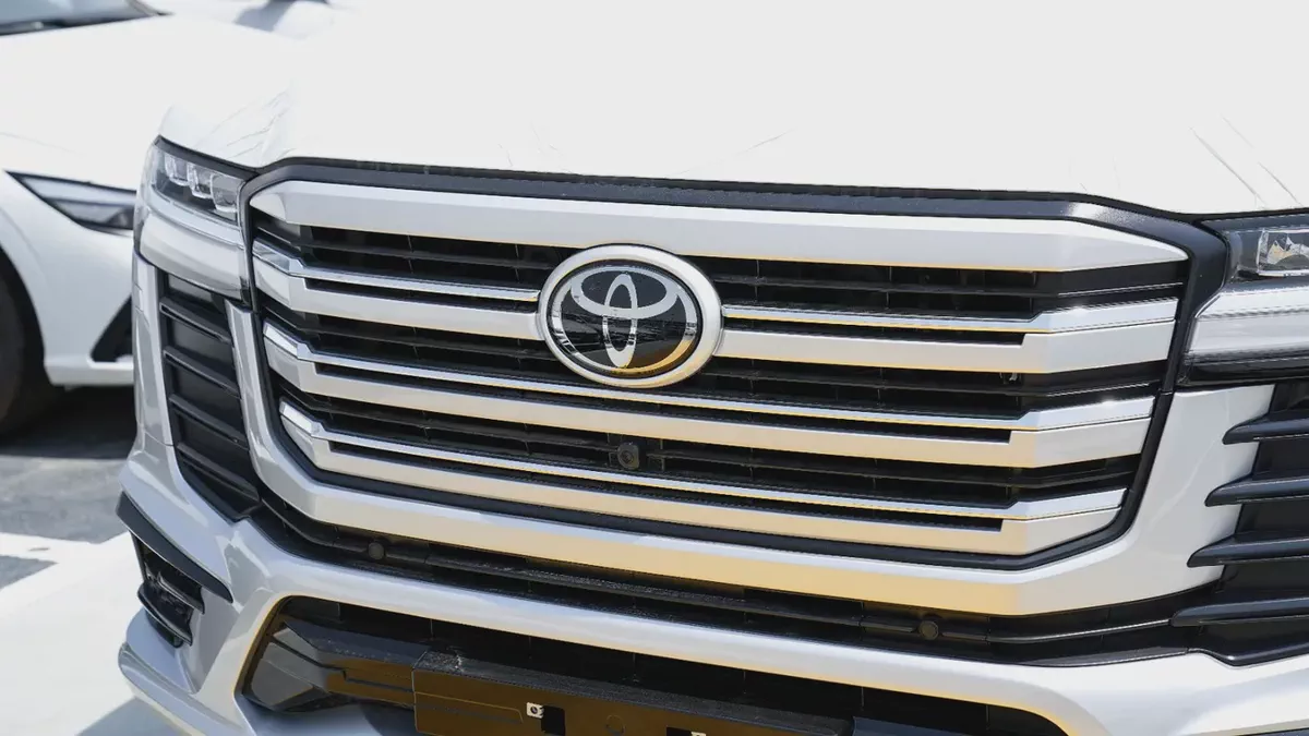 Brand New Toyota Land Cruiser VXR 4.0  2026 | GCC Specs | Zero Mileage-3-3