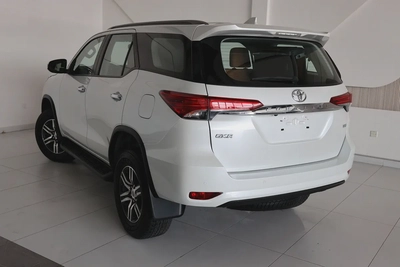 Toyota Fortuner GXR 2023 | GCC Specs | Low Mileage 46000km-Pristine Conditiom-2