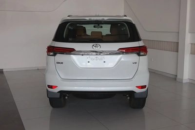 Toyota Fortuner GXR 2023 | GCC Specs | Low Mileage 46000km-Pristine Conditiom-5