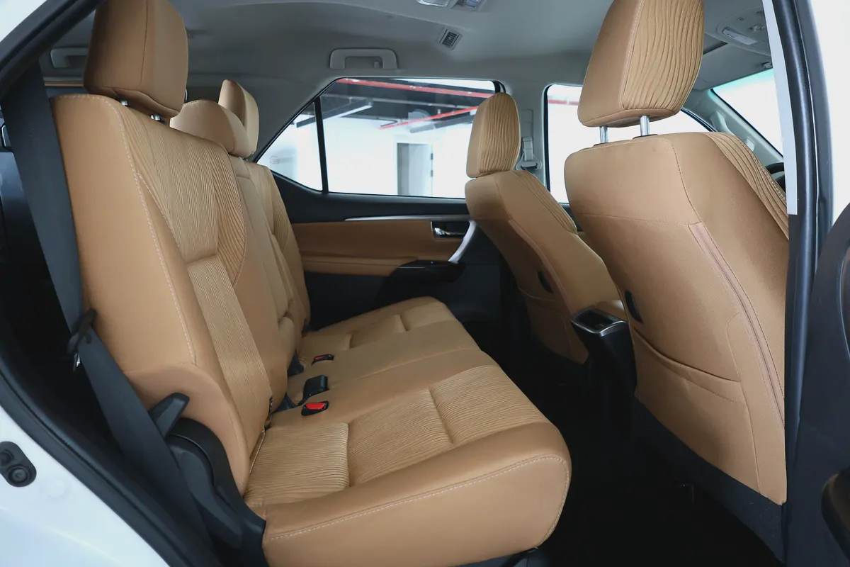 Toyota Fortuner GXR 2023 | GCC Specs | Low Mileage 46000km-Pristine Conditiom-17-17