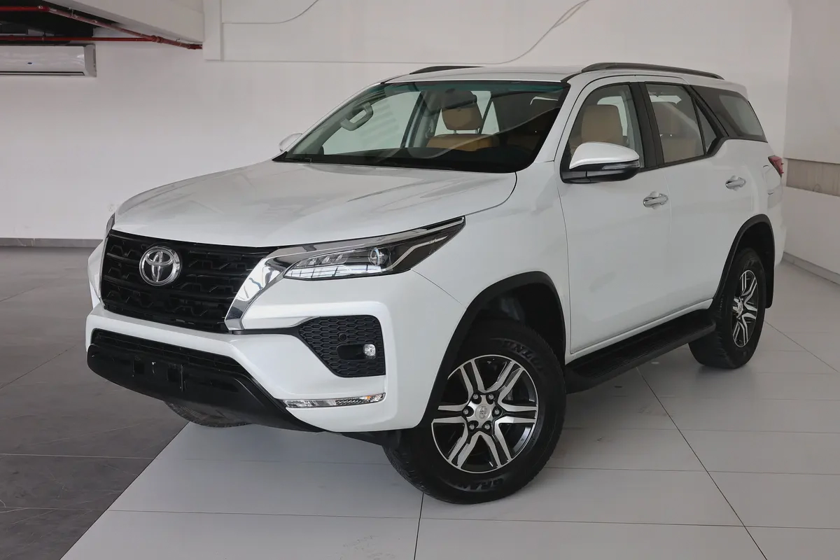 Toyota Fortuner GXR 2023 | GCC Specs | Low Mileage 46000km-Pristine Conditiom-1-1