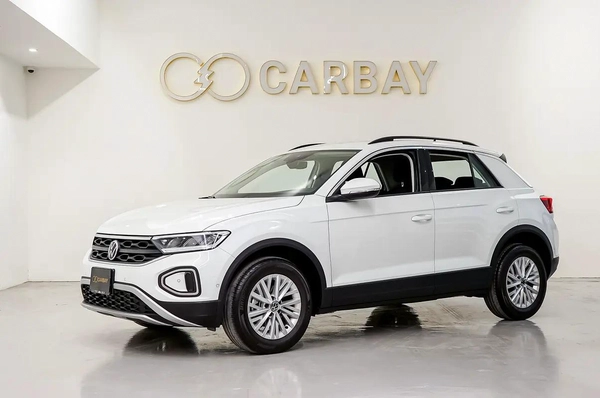 AED 1237 PM | VW T-ROC 2024 | UNDER 3 YEAR AGENCY WARRANTY SERVICE CONTRACT | LOW KMS | GCC